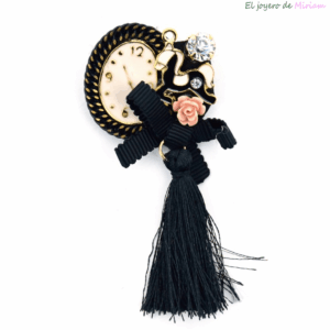 Broche estilo antiguo