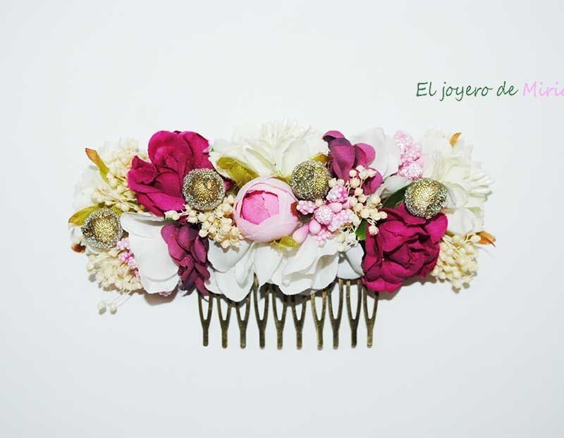 Peineta flores rosas y bugamvillas.