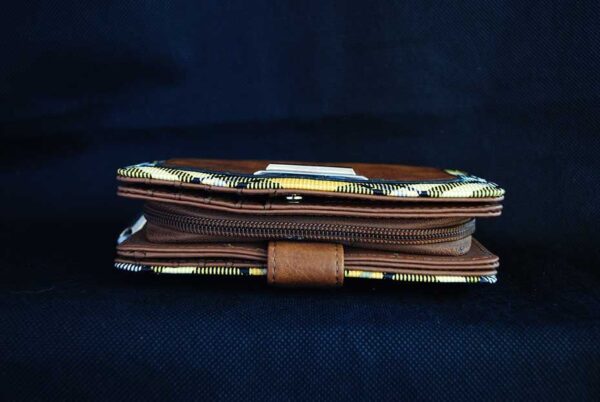 Monedero camel con cuadros - Imagen 3