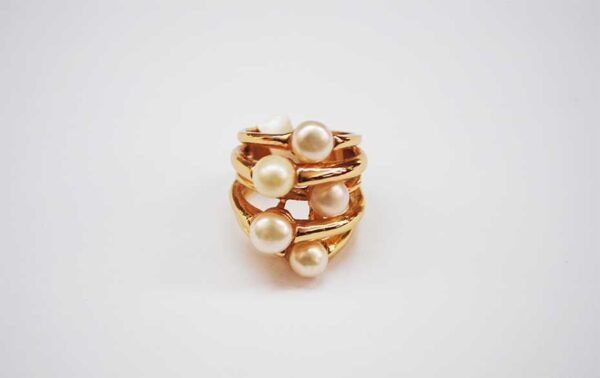 Anillo dorado y perlas - Imagen 2