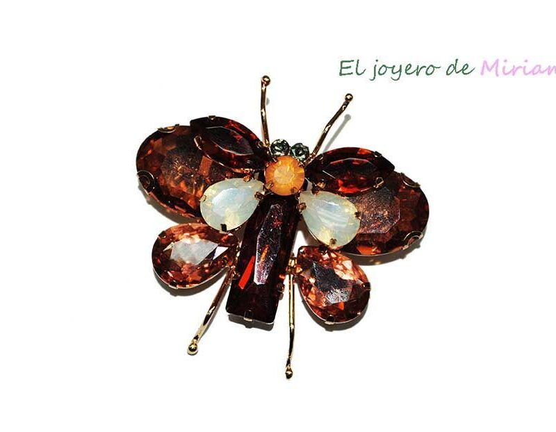 Broche mariposa de cristal