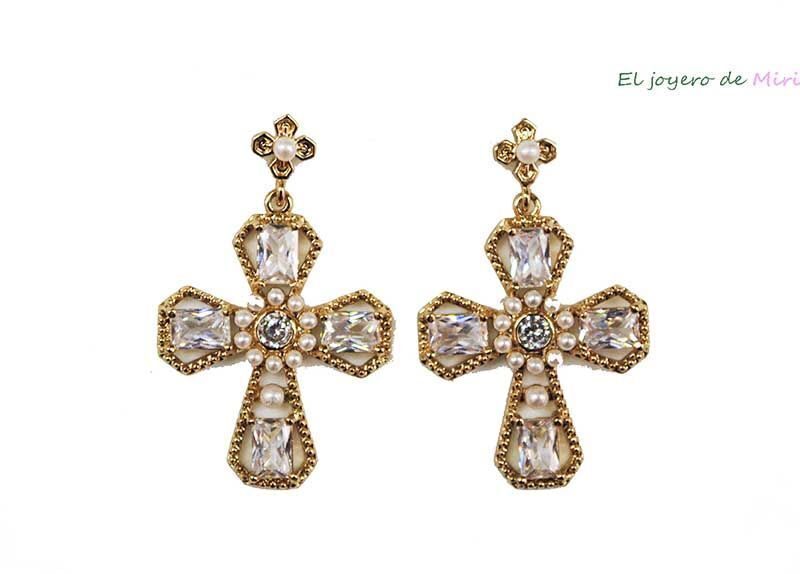 Pendientes cruces blancas