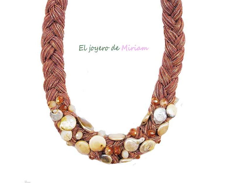 Collar trenzado nácar I