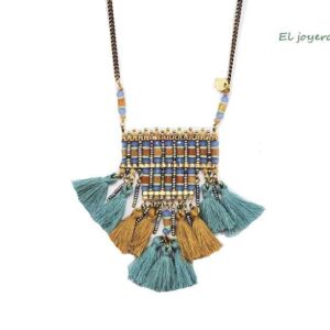 Collar largo cuentas y flecos