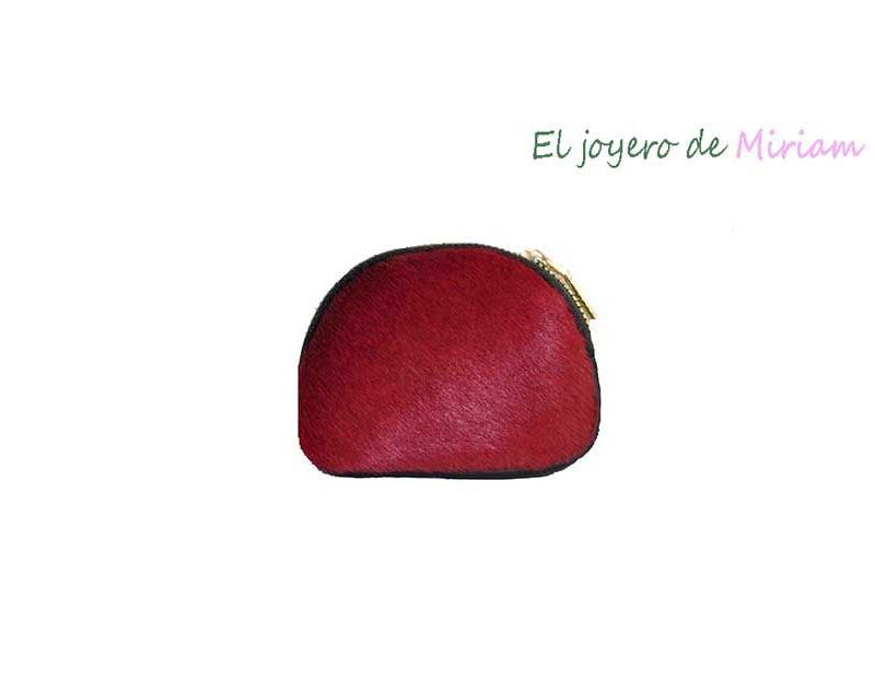 Monedero de pelo granate