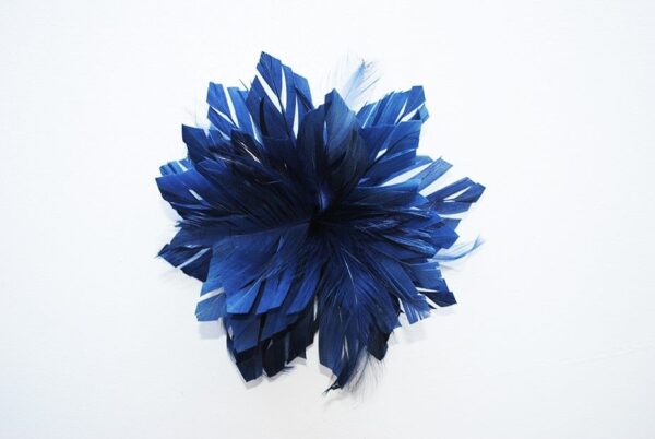 Flor tocado azul marino