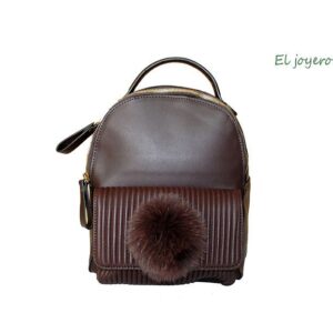 Mochila marrón de mujer