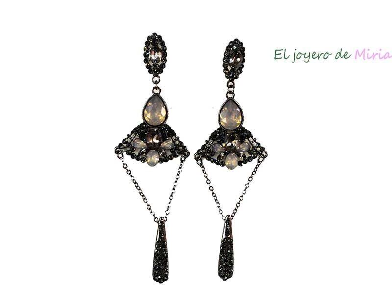 Pendientes largos bisutería