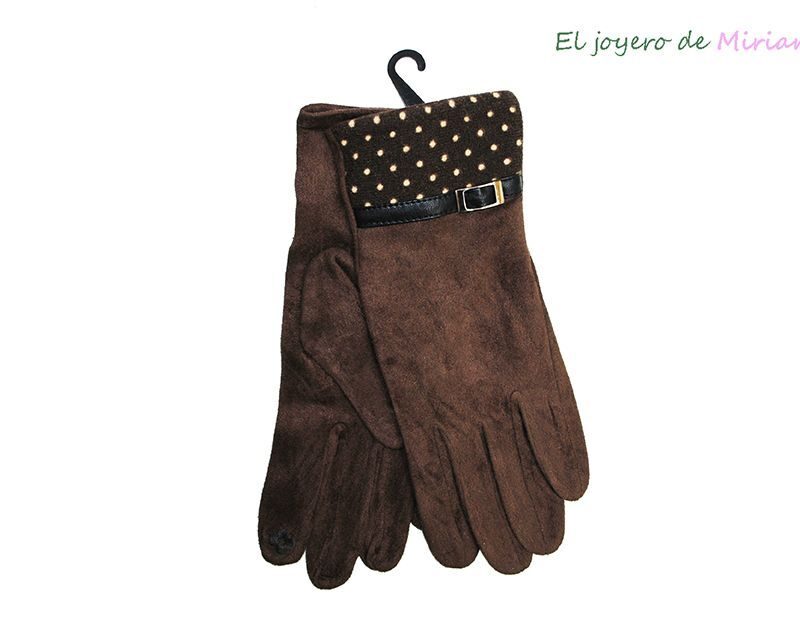 Guantes marrones con lunares