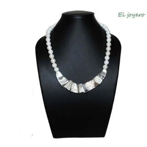 Collar perlas detalle plateado