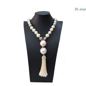 Collar perlas y flecos