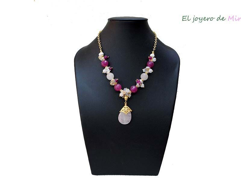 Collar piedras rosas