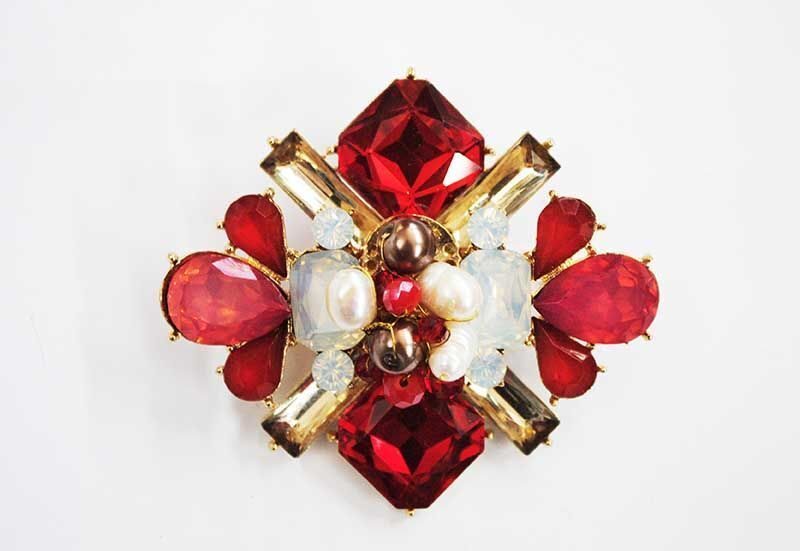 Broche cristales