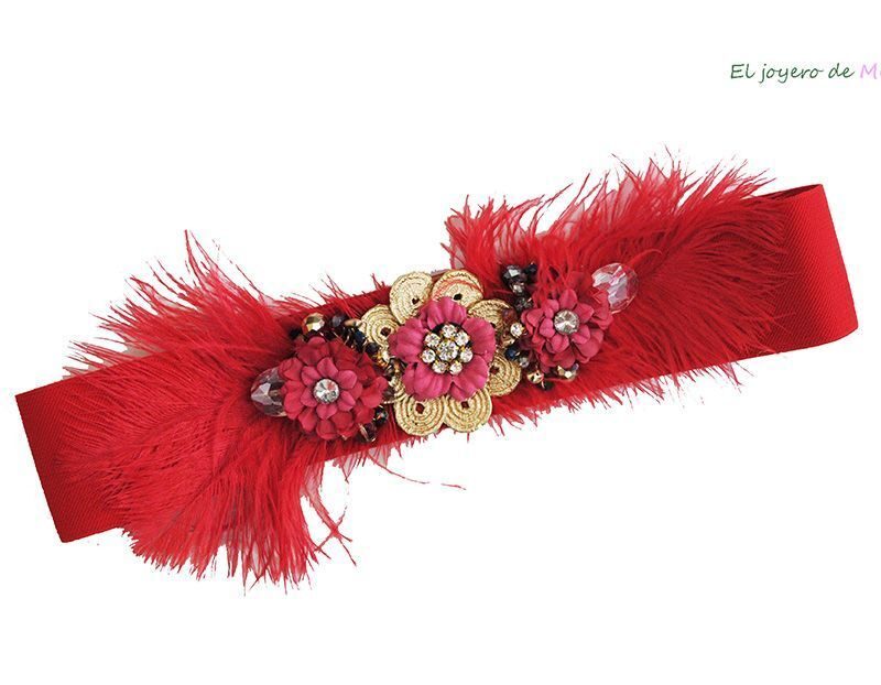 Fajin rojo plumas