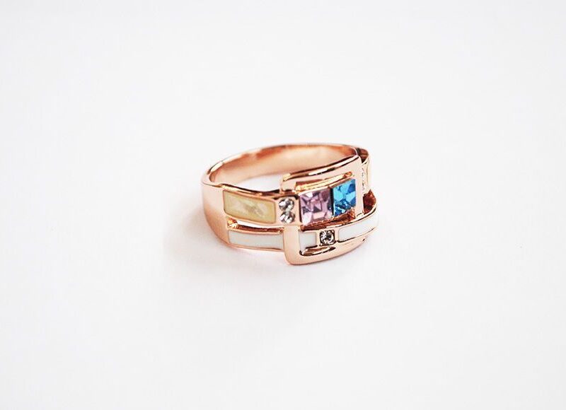 Anillo multi cristales