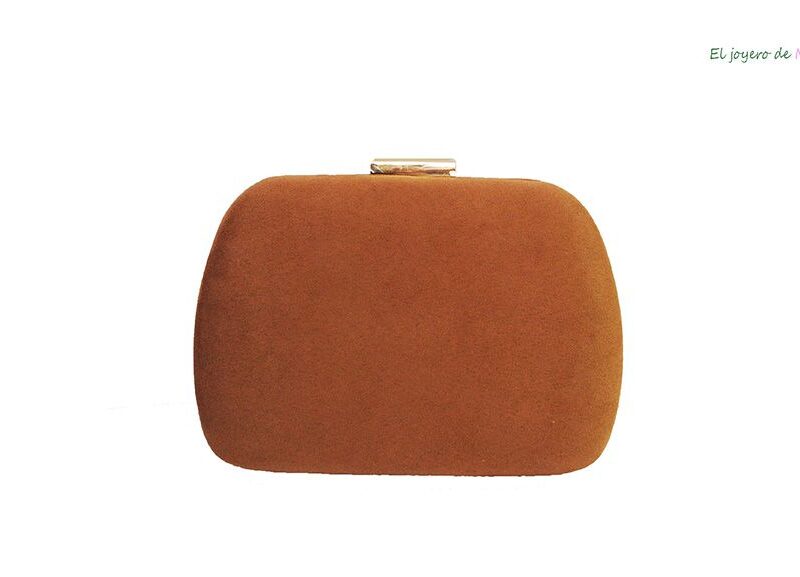 Bolso clutch camel
