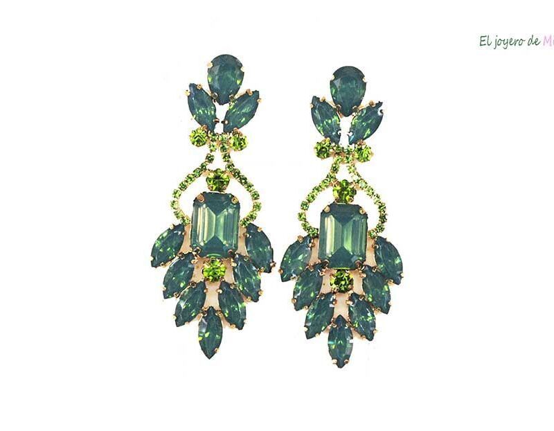 Pendientes verdes largos