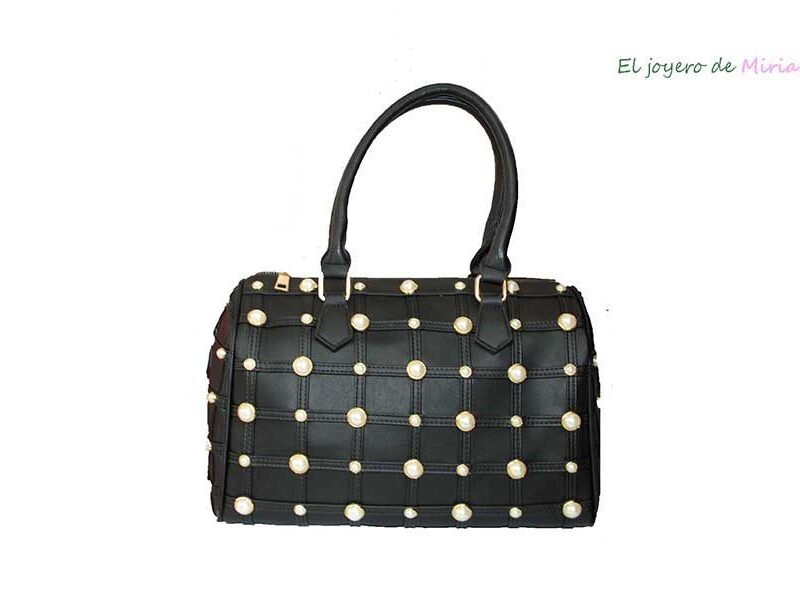 Bolso negro perlas
