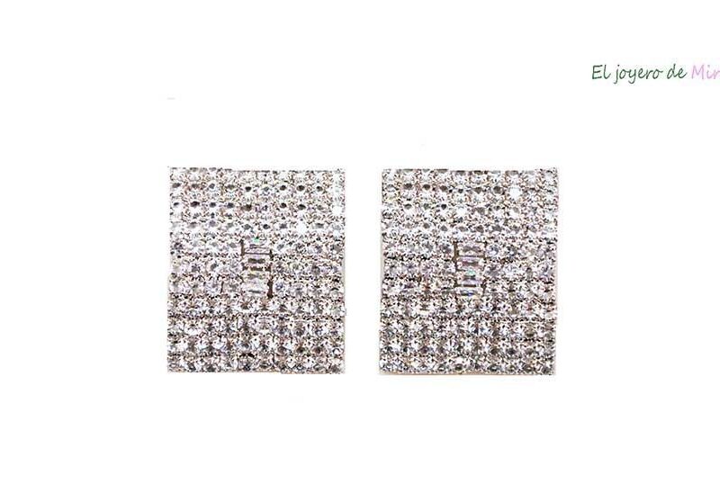 Pendientes plateados cristales