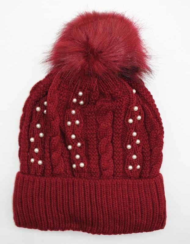 Gorro burdeos con perlas