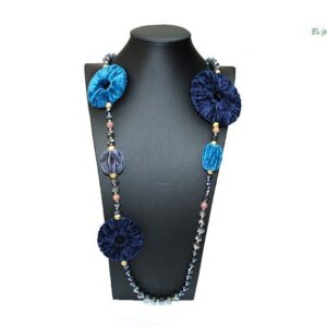Collar aplicaciones terciopelo