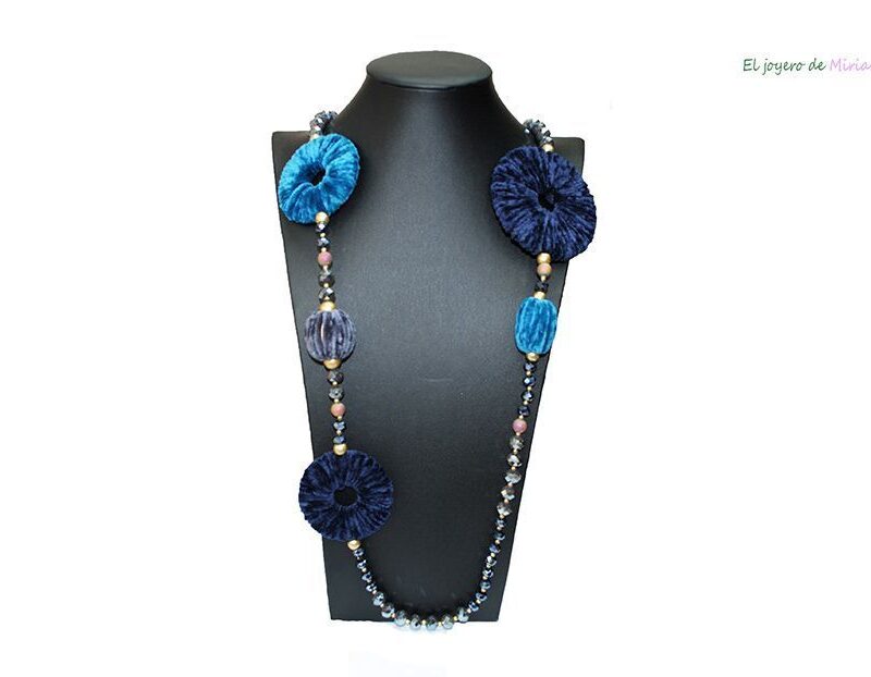 Collar aplicaciones terciopelo