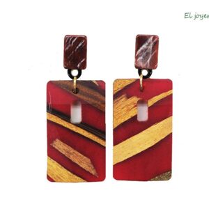 Pendientes rojos con madera