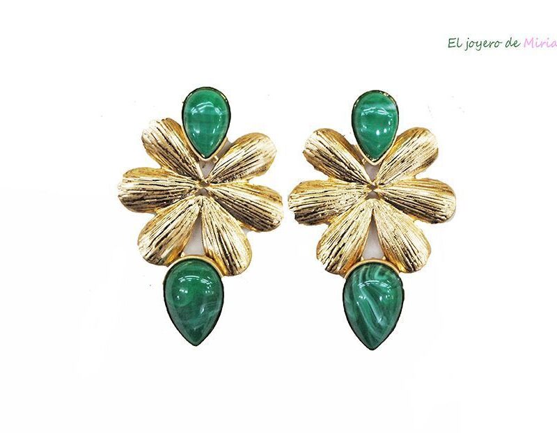 Pendientes dorados y turquesas