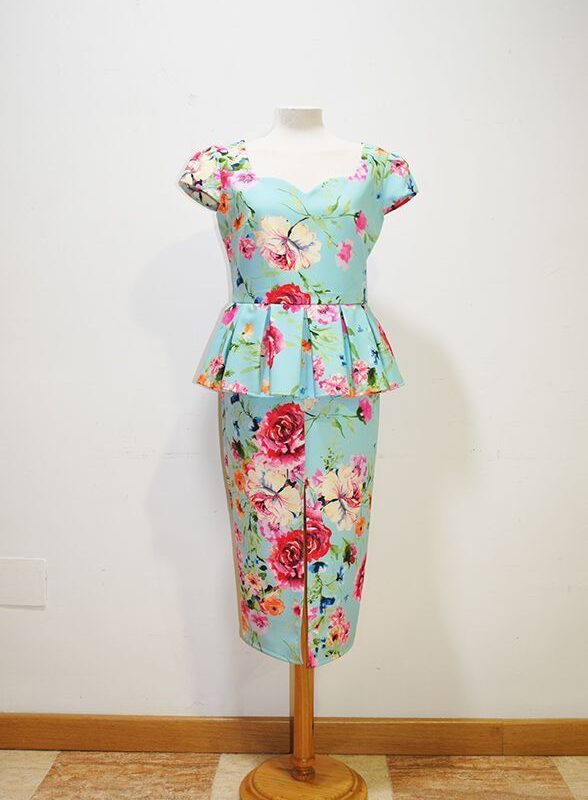 Vestido peplum de flores