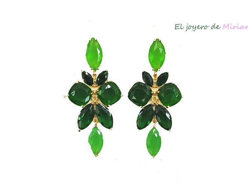 Pendientes verdes facetados
