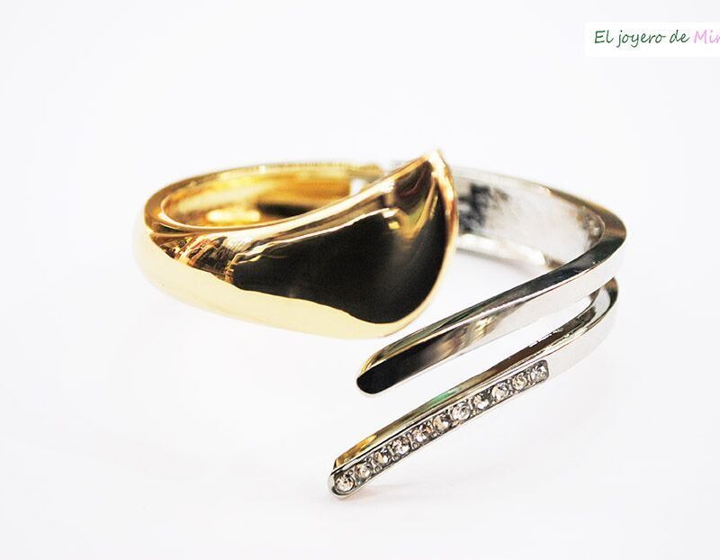 Brazalete dorado y plateado