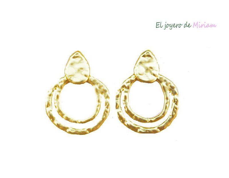 Pendientes dorados aros