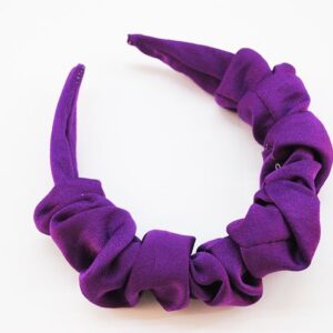 Diadema morada fruncida