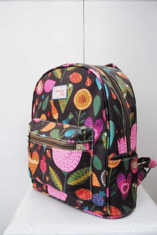 Mochila marrón estampada - Imagen 2