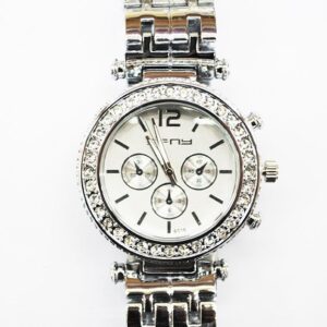 Reloj plateado brillantes