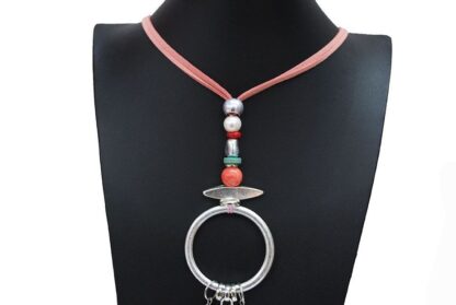 Collar rosa plumas - Imagen 2