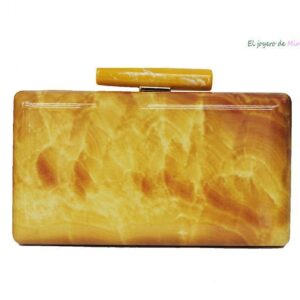 Bolso clutch símil mármol