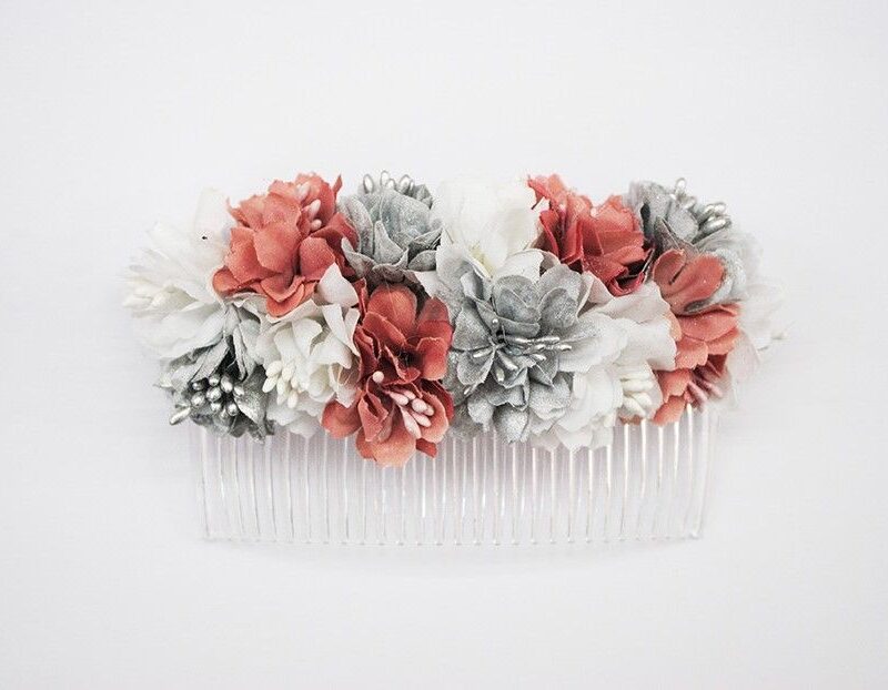 Peineta flores rosas y plateadas