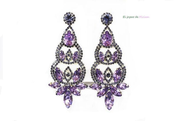 Pendientes malvas cristales