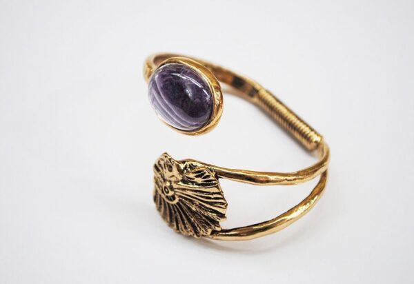 Pulsera dorada y morada - Imagen 3