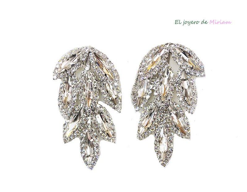 Pendientes plateados de fiesta