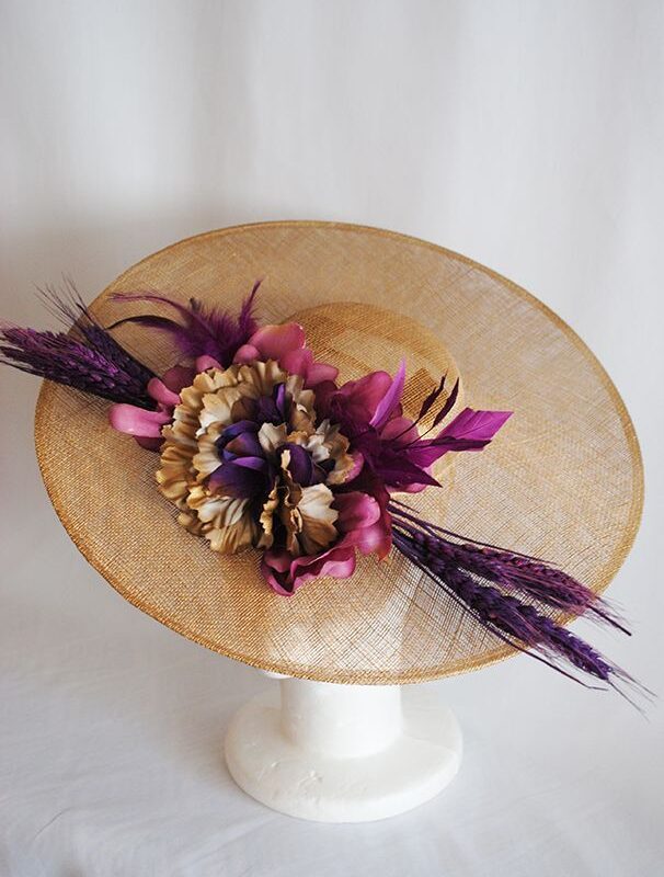 Tocado plato dorado y morado