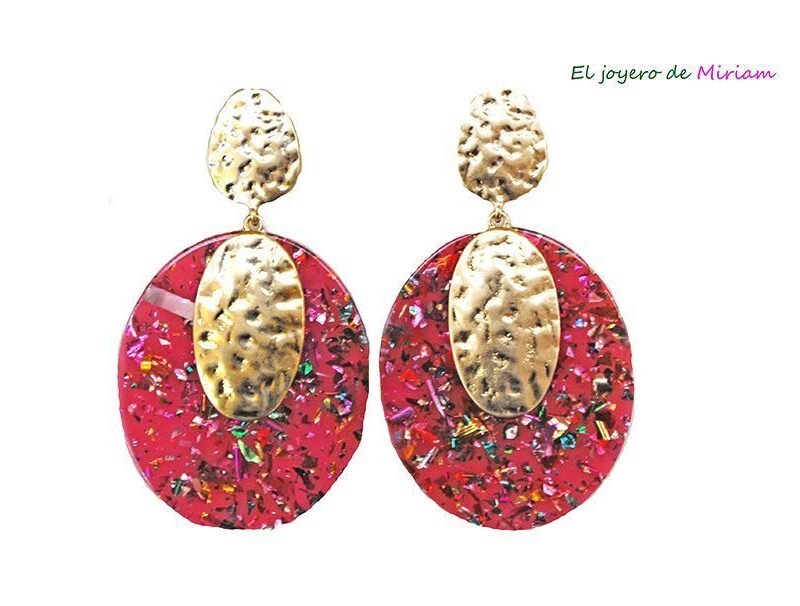 Pendientes fucsias de resina