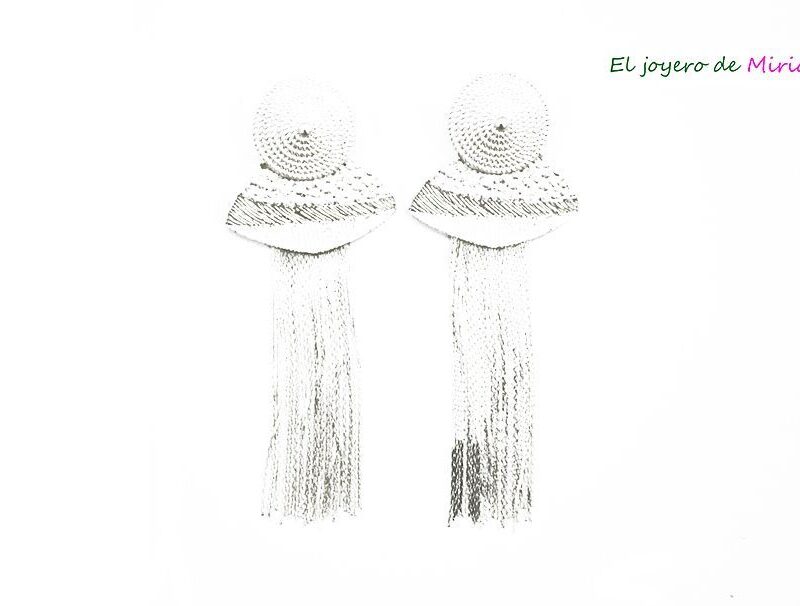 Pendientes plateados cadenas