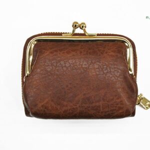 Monedero marrón con broche