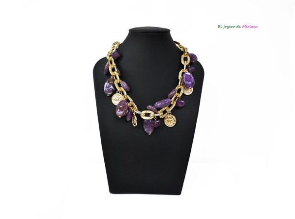 Collar corto dorado y morado