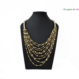 Collar dorado cuentas