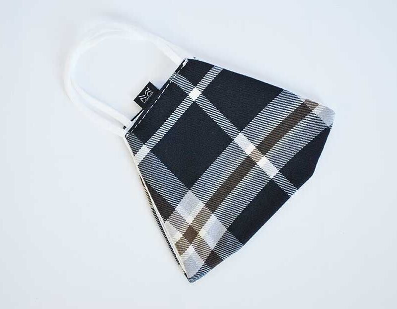 Mascarilla azul marino cuadros