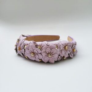 Diadema malva con flores