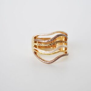 Anillo dorado elástico